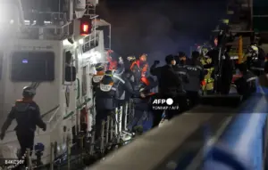 South Korea ferry runs aground after officer distracted by phone: coast guard