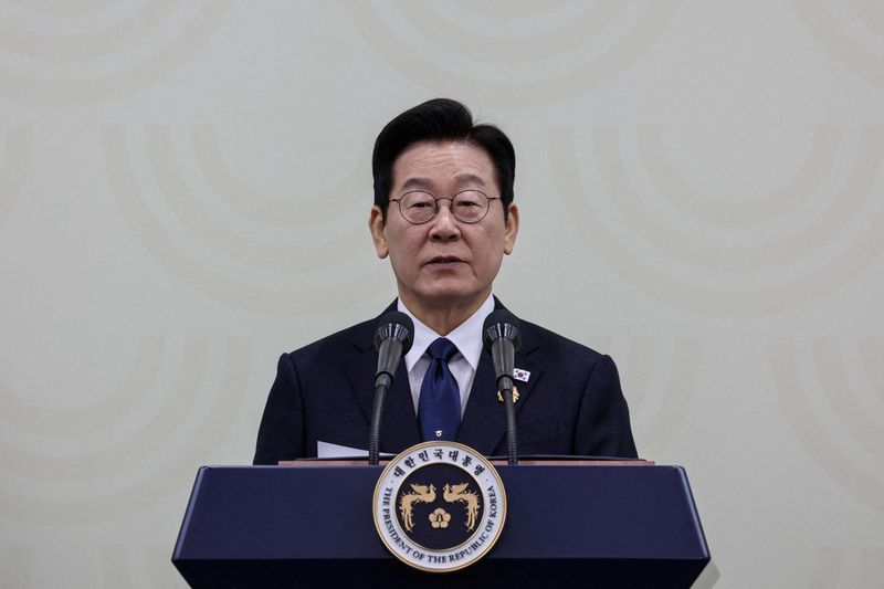 South Korea's Lee hopes to keep cooperating with Indonesia in military security