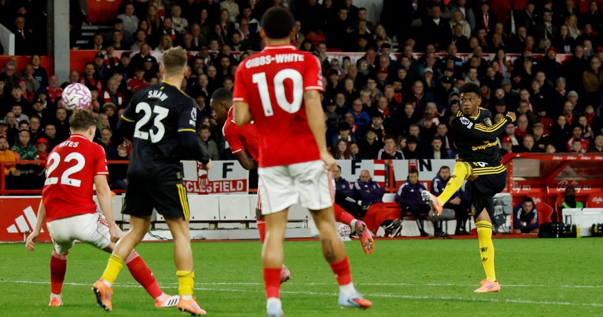 Stunning Diallo volley earns Man Utd battling point at Forest