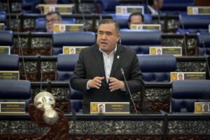 Subsidised airfare to Sabah and Sarawak will continue for Christmas, says Loke