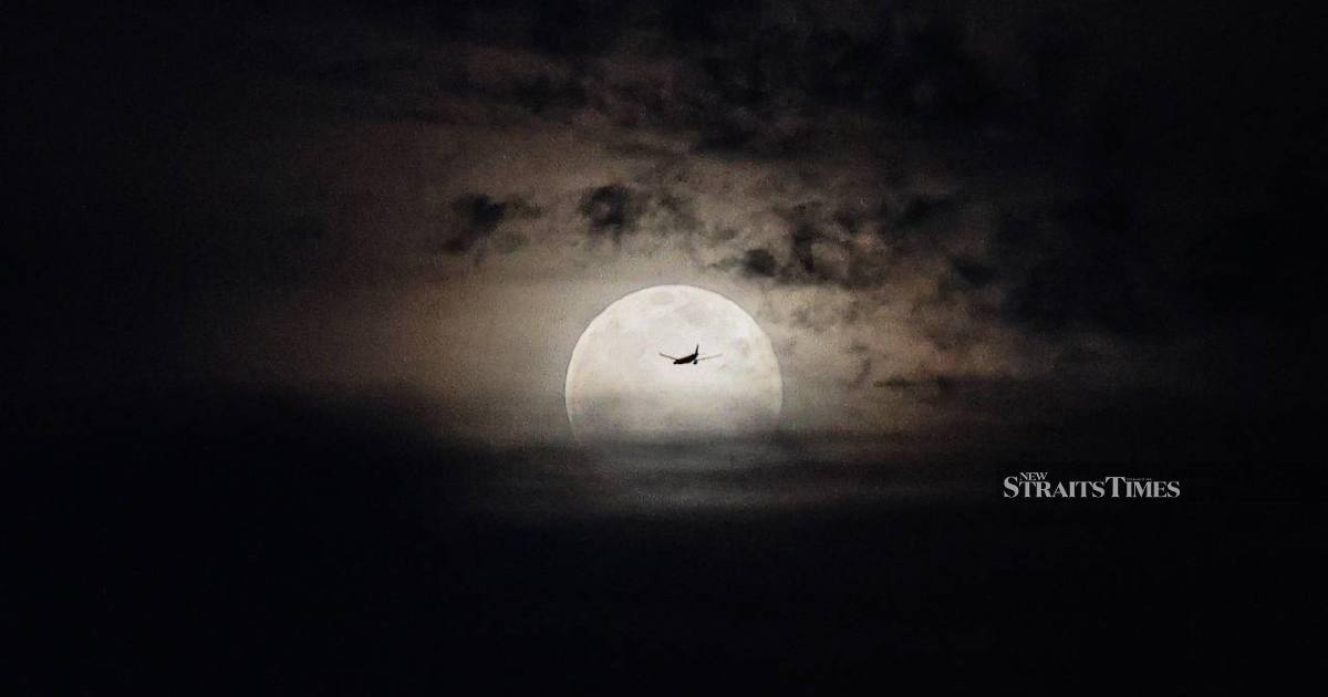 Supermoon shines bright over Malaysia