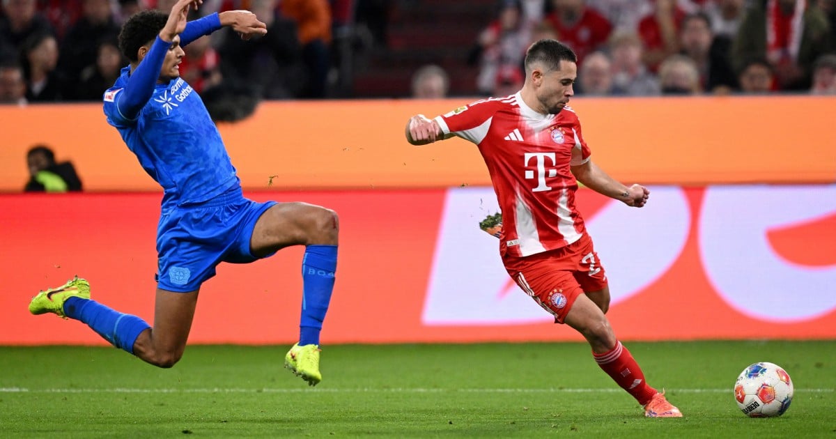 Supreme Bayern crush Leverkusen 3-0 to stretch record winning run