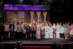 Teater Datuk Lat-Kampung Boy kebanggaan negeri Perak
