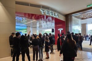 Tesla Experience Centre Pavilion Damansara Heights