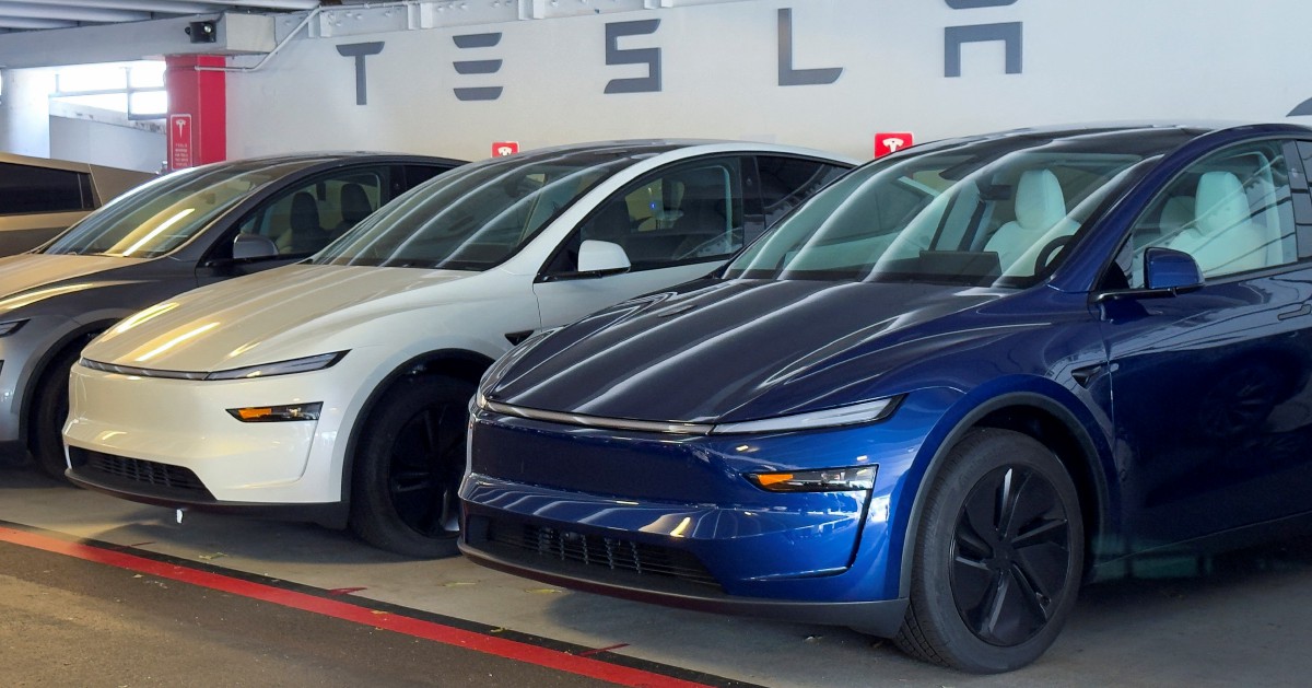 Tesla suppliers required to avoid China-made parts for US cars, says WSJ