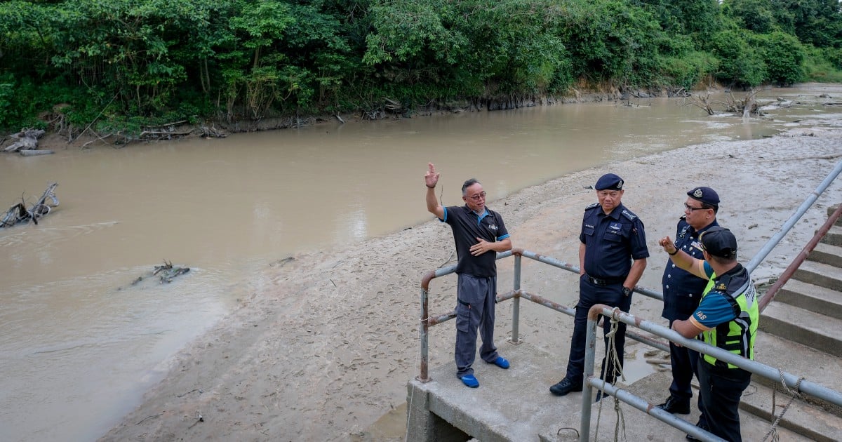 Three police reports lodged over Sungai Johor pollution