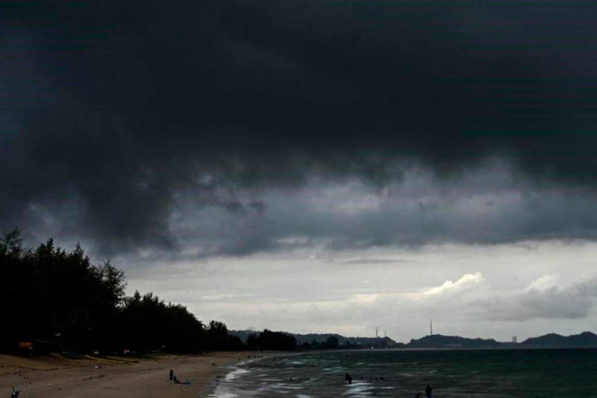 Thunderstorms and heavy rain forecast across multiple states