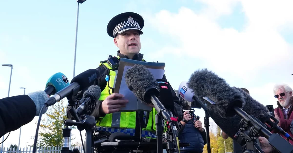 UK cops say train knife attack not terrorist incident, 2 British men arrested
