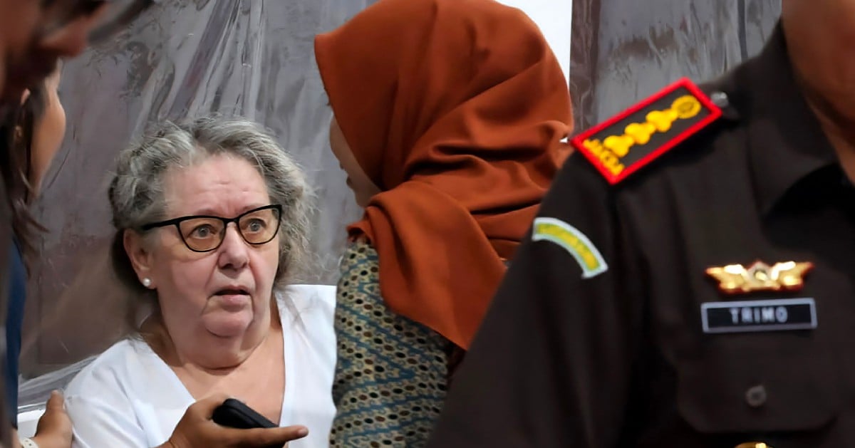 UK grandmother leaves Indonesia death row to return home