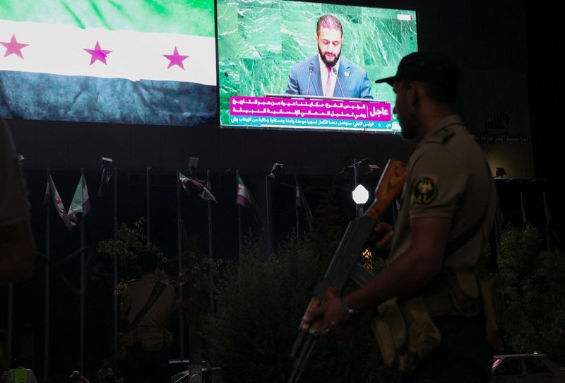 US, Britain remove sanctions on Syria's president