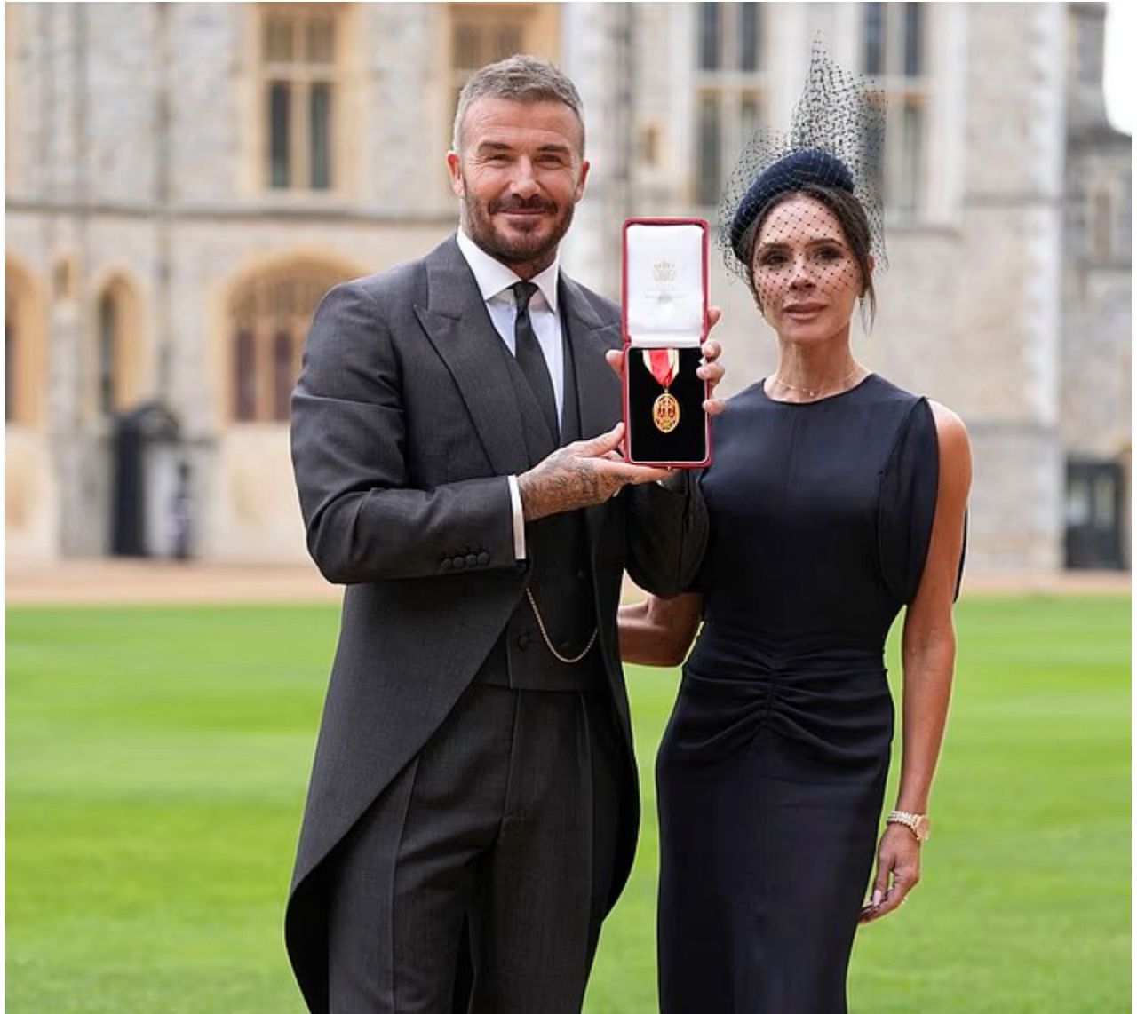 Victoria Beckham bangga suami kini bergelar Sir David Beckham