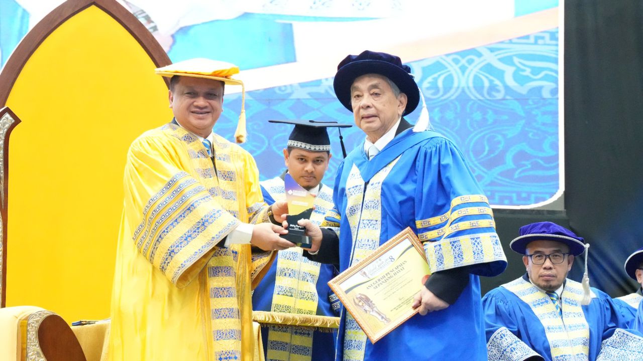 Wan Ariff terima Anugerah Tokoh Sepanjang Hayat