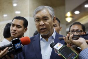 Zahid urges vigilance as river levels rise across several states