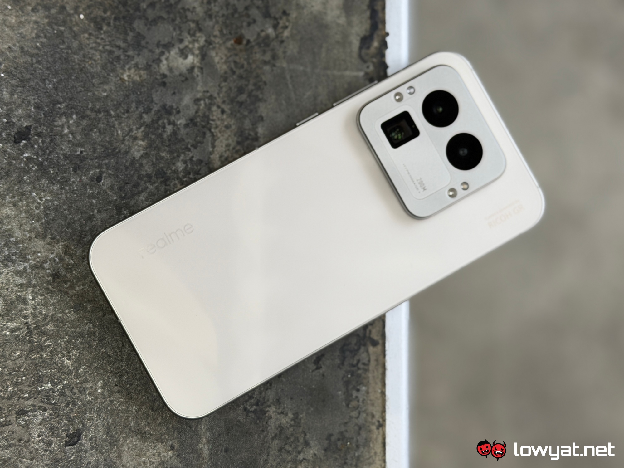 realme GT 8 Pro Hands On: Camera Chameleon