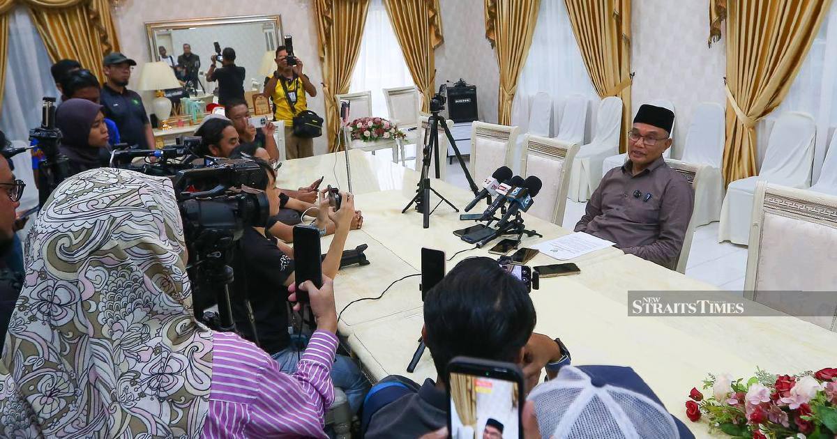 'Maybe I was too kind,' says Shukri on Perlis political crisis