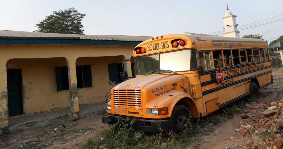 100 kidnapped Nigerian schoolchildren released