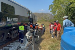 13 maut kereta api tergelincir di Mexico