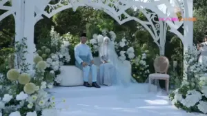 Actress Erra Fazira marries businessman Ezwan Zain