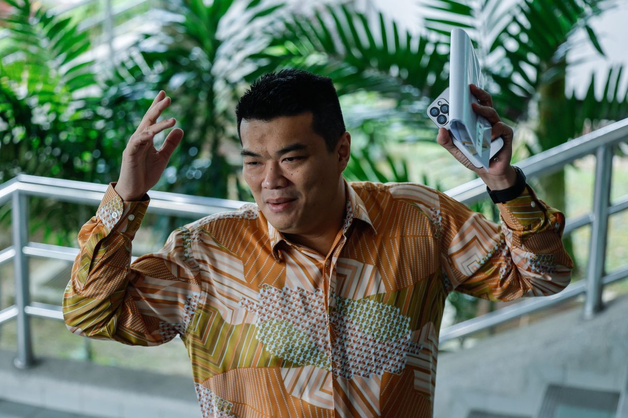 Albert Tei rubbishes speculation on Dr M meet-up