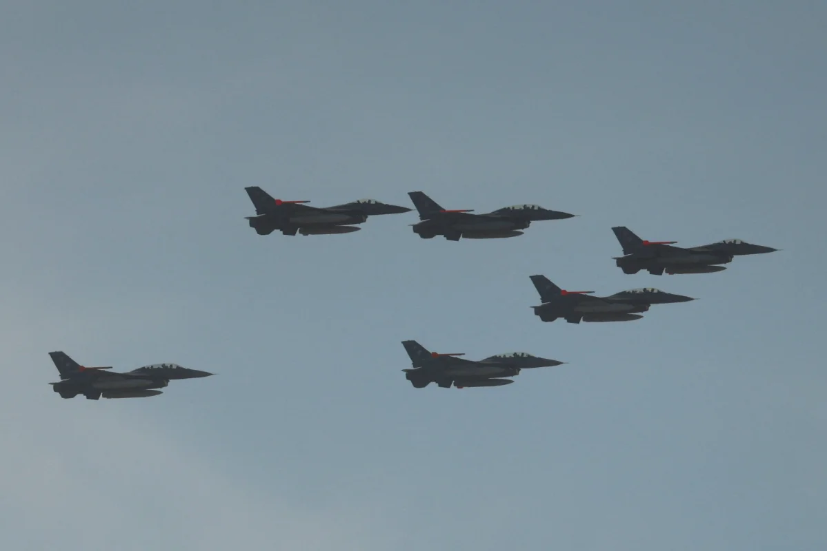 Argentina welcomes first F-16 jets as 'guardian angels'