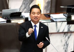 Ban on bringing pets into shopping malls remains in place, says Selangor exco