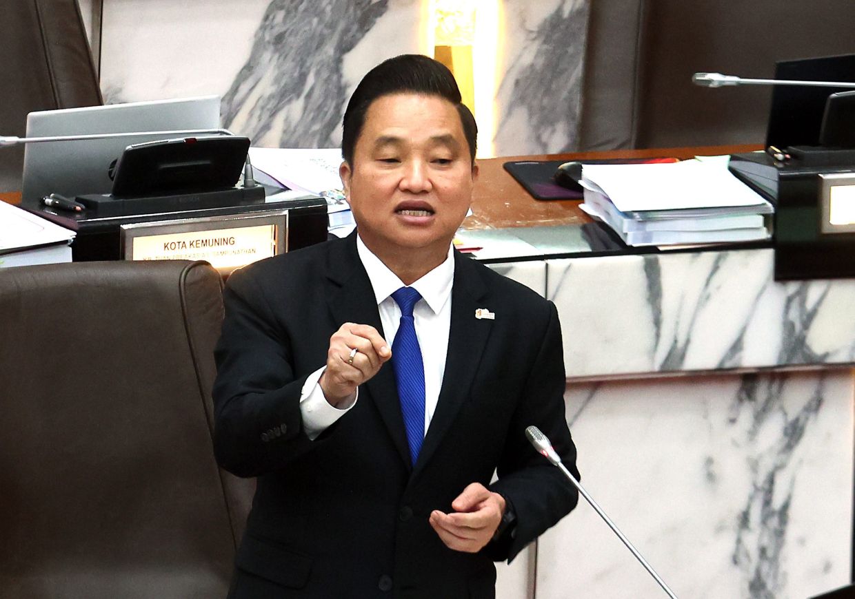 Ban on bringing pets into shopping malls remains in place, says Selangor exco