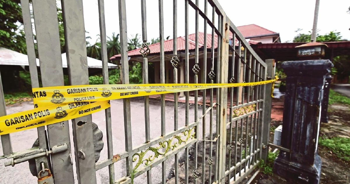 Body in a bag: Suspect returned 'to clean' house where body found