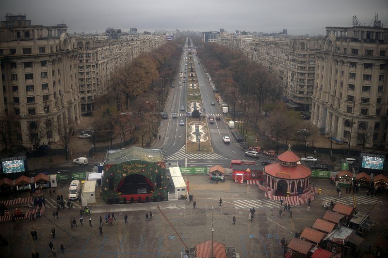 Bucharest votes in mayoral race that could hand far right a first EU capital