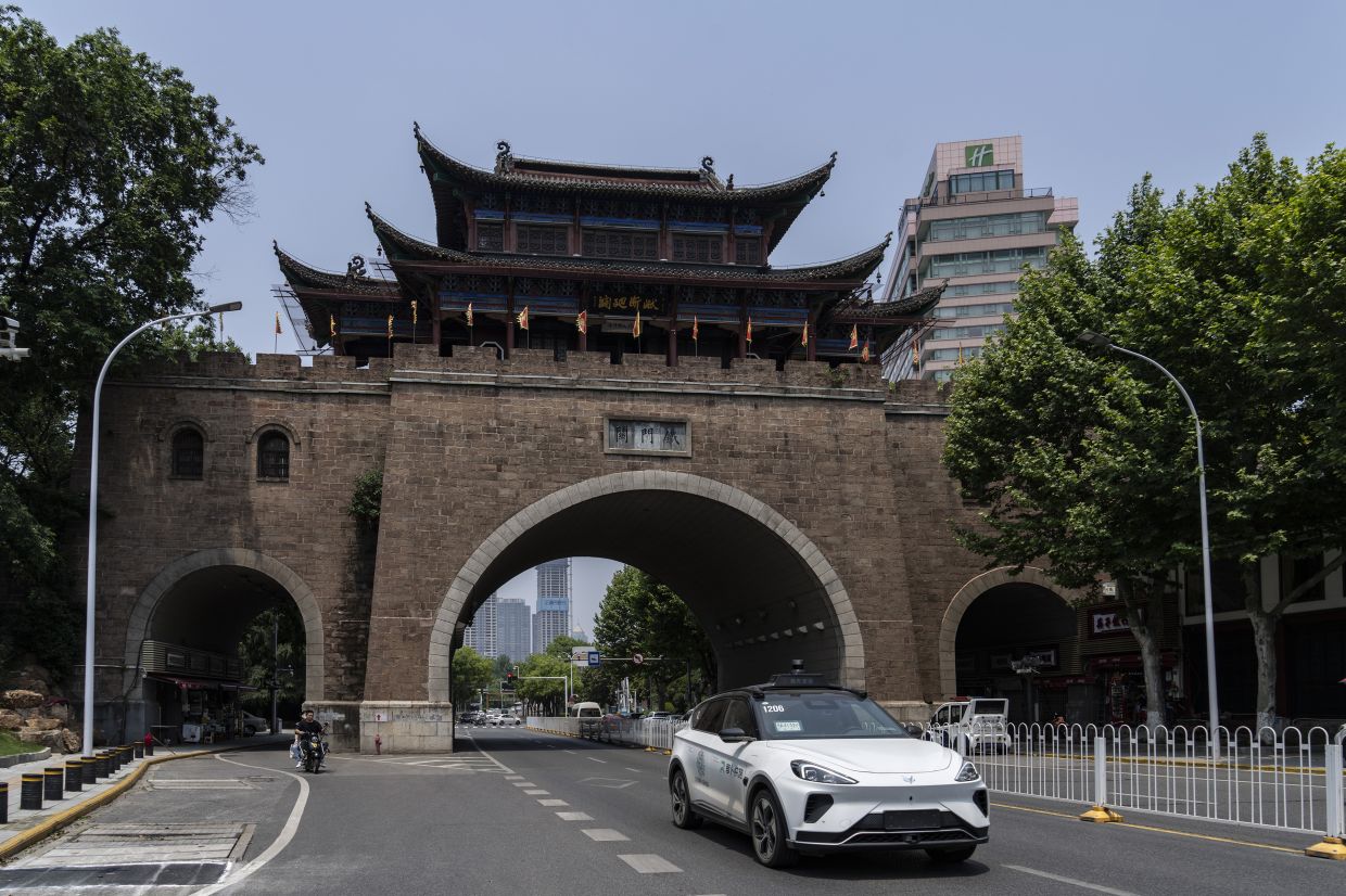 China delays plans for mass production of self-driving cars after accident