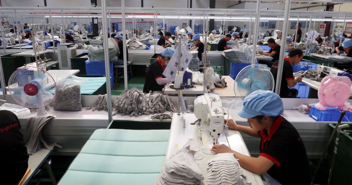 China's industrial profits tumble at fastest pace in over a year