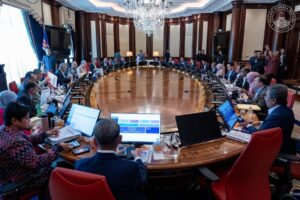 Christmas greetings from Cabinet members