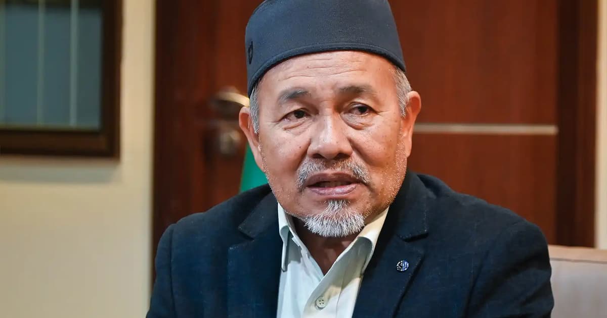 Citing Eastern values, PAS calls for dress code to be upheld