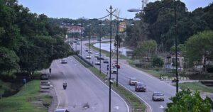 Clear skies allow evacuees in Kuantan to begin post-flood clean-up