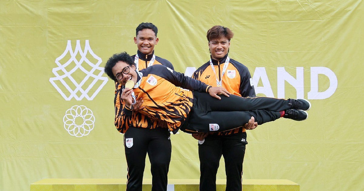 Cycling team smash national record in team sprint SEA Games triumph