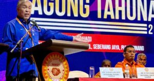 Decide future with BN or we’ll do it for you, Zahid tells MIC