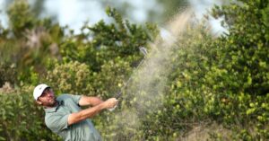 Defending champ Scheffler in 5-way tie for lead at Hero World Challenge