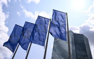 EU beku aset berdaulat Russia