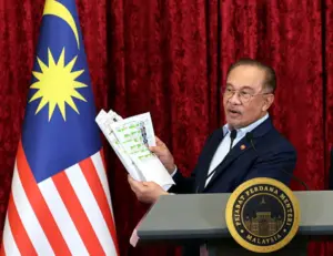 Enam timbalan menteri naik pangkat dalam rombakan kabinet