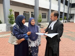 Enam tukang sapu menang saman