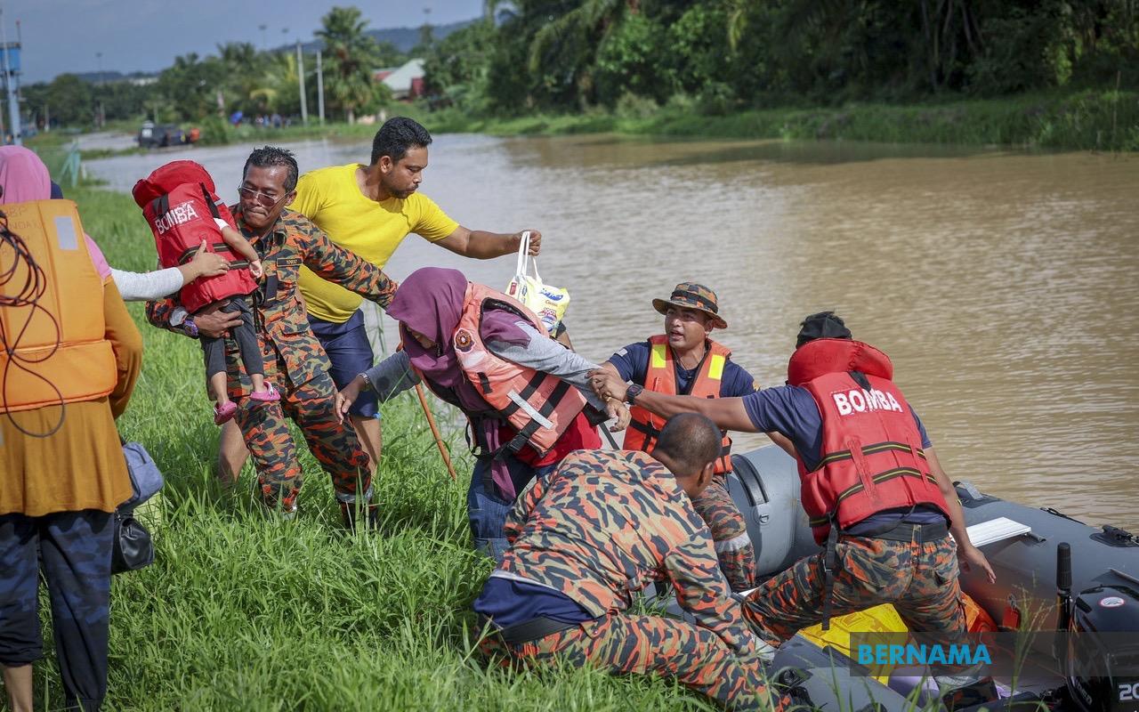 fake ai video rising during monsoon flood season