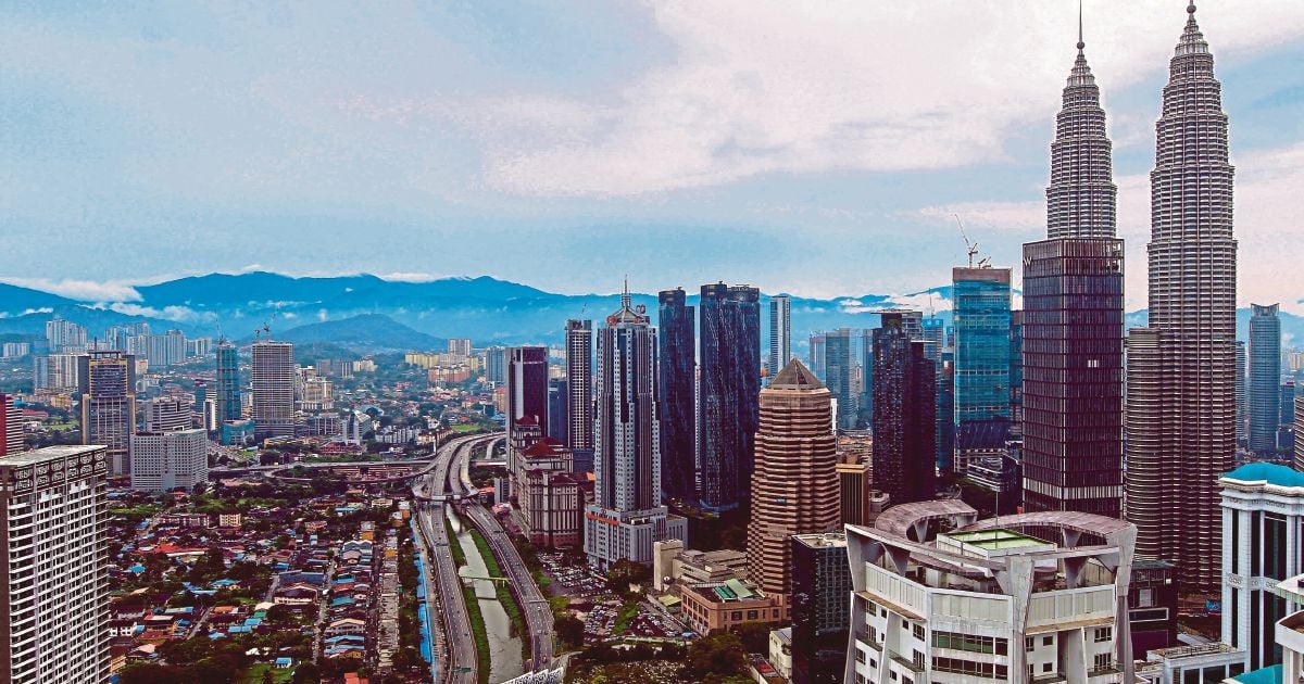 External risks manageable: analysts