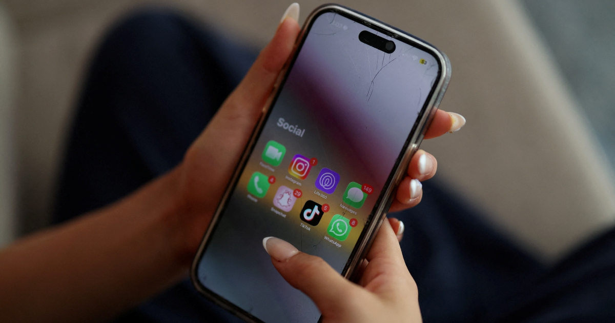 False pretensions and the necessity of credentials for influencers