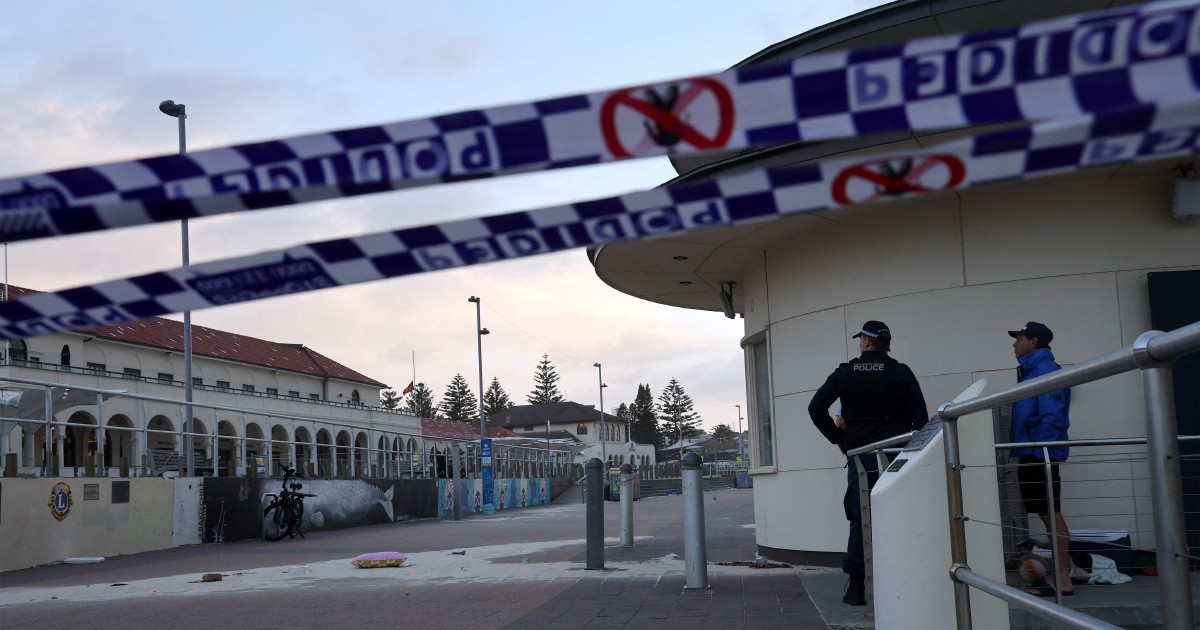 Father and son gunmen kill 15 at Jewish festival on Australia's Bondi Beach