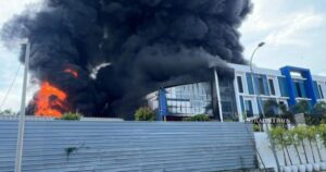 Fire at Puncak Alam plastic factory 90pc extinguished