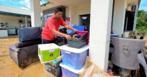 Floodwaters recede: Evacuee numbers drop across 4 states