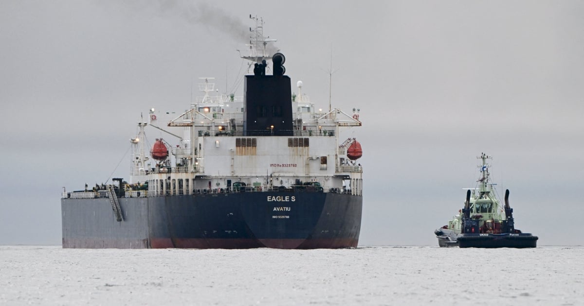 G7's Russian oil tanker ban shows teeth, but bite is in doubt