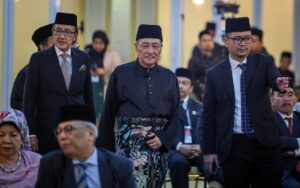 Hajiji unveils new Sabah Cabinet line-up