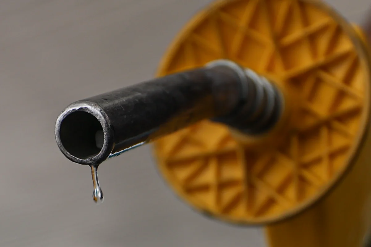Harga petrol RON97, RON95 tanpa subsidi kekal sehingga 7 Januari