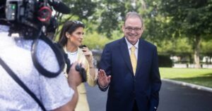 Hassett, US Fed chair front-runner, pledges independence from Trump