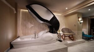 Hotel Di Jepun Menawarkan Pengalaman Menggunakan Mesin Basuh Manusia